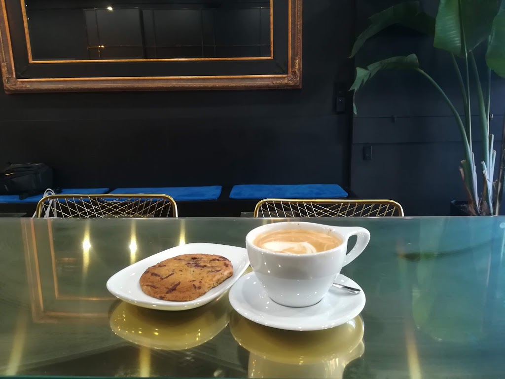 THE STANDARD PLATEAU | 65 Av. Fairmount O, Montréal, QC H2T 2M3, Canada | Phone: (514) 655-3715