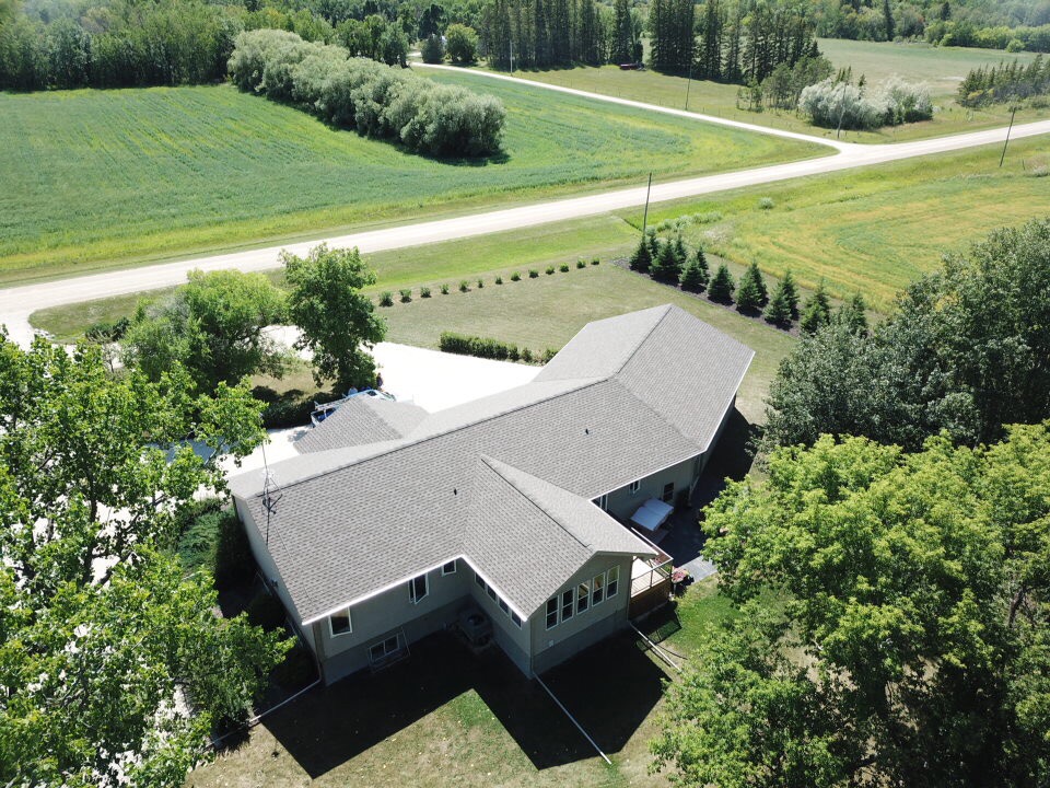 Pro Roof Builders | 109087 Provincial Trunk Hwy 9, Gimli, MB R0C 1B0, Canada | Phone: (204) 963-5302