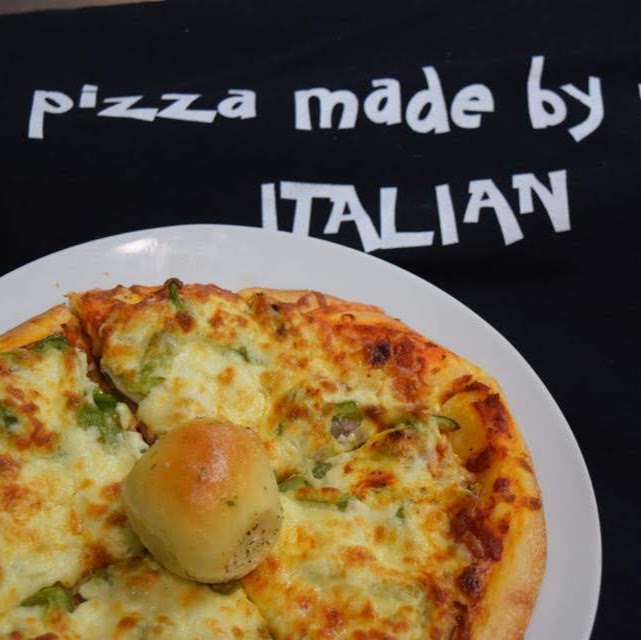 Riverside Pizzeria Ottawa | 3679 Riverside Dr, Ottawa, ON K1V 1G8, Canada | Phone: (613) 260-8555
