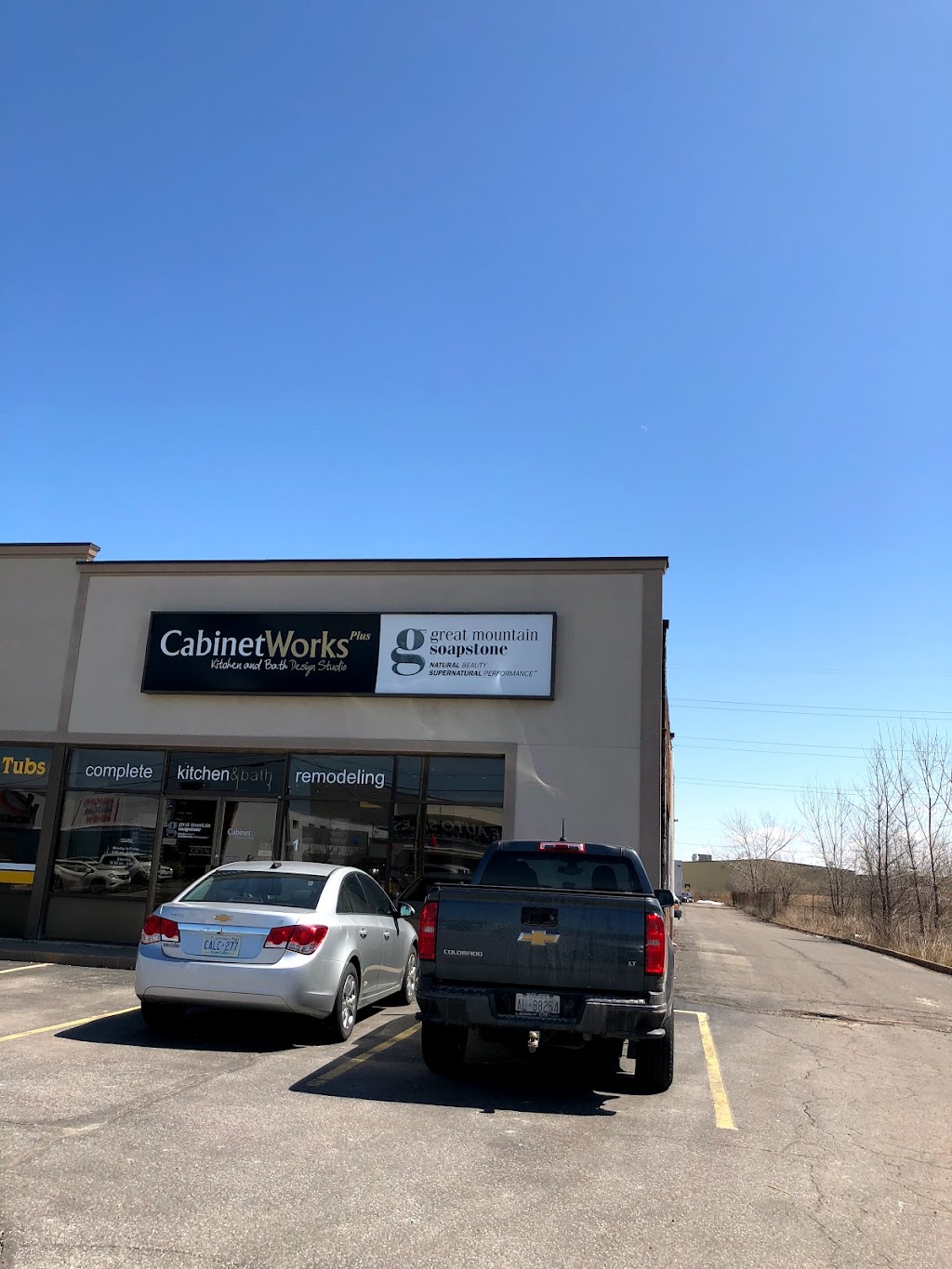 Bernies Auto Glass | 210 Bunting Rd, St. Catharines, ON L2M 3Y1, Canada | Phone: (905) 688-1200