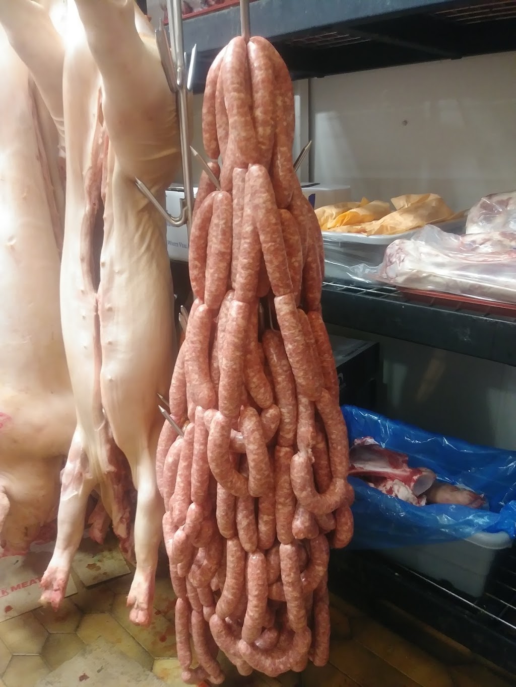 Boucherie Bari | 2609 Rue Fleury E, Montréal, QC H2B 1L8, Canada | Phone: (514) 382-2343