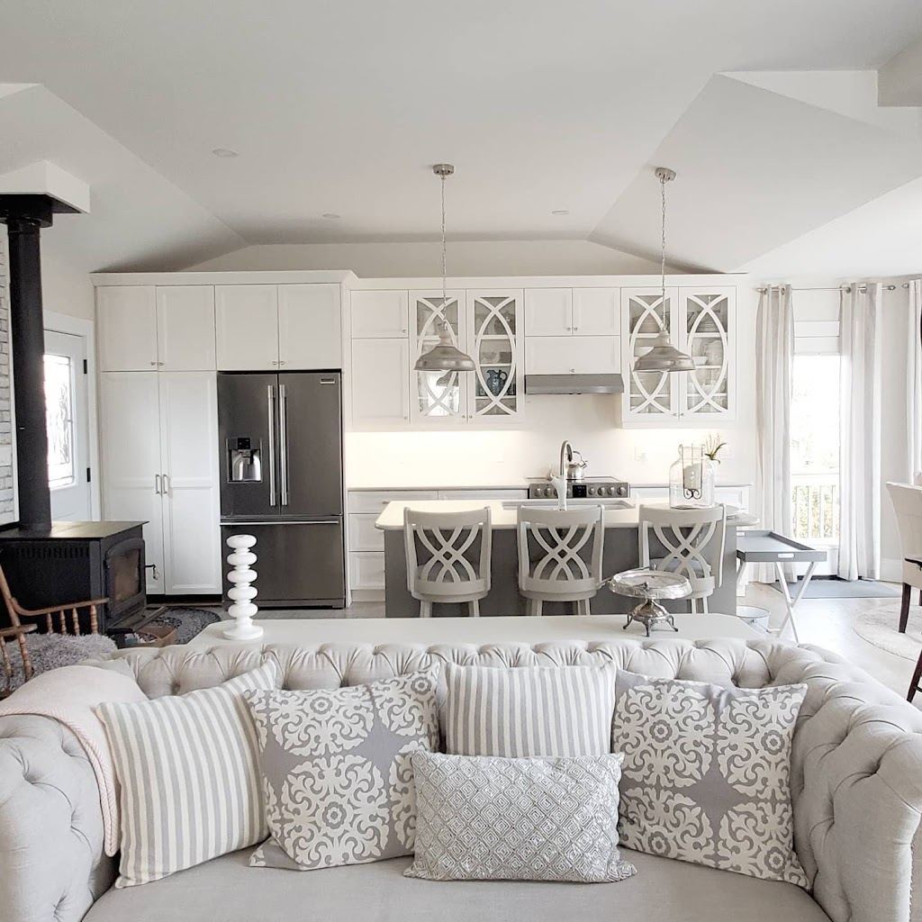 UpStaged | 509 Alma St, Walkerton, ON N0G 2V0, Canada | Phone: (519) 881-2729