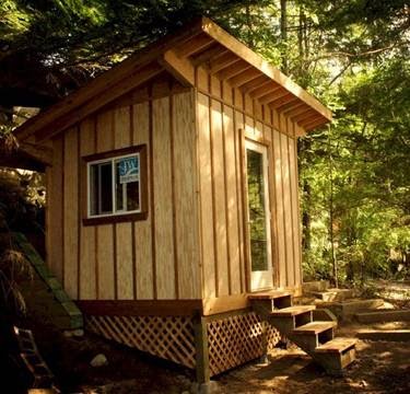 Friendly Fence ~ Friendly Carpenter | 2049 Mahon Ave, North Vancouver, BC V7M 2T6, Canada | Phone: (778) 386-3201