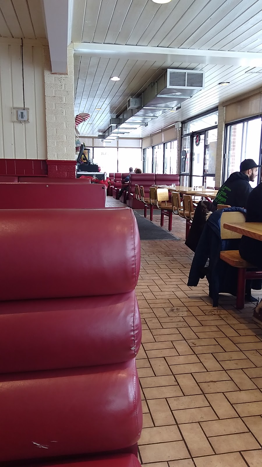Casse-Croute Chez Lizon | 420 QC-273, Saint-Apollinaire, QC G0S 2E0, Canada | Phone: (418) 881-3063