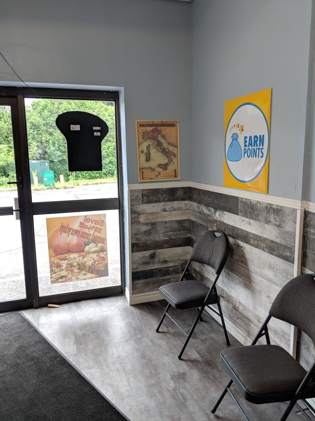 Aroma Pizzeria | 6004 Voyageur Dr, Orléans, ON K1C 2K1, Canada | Phone: (613) 824-9400
