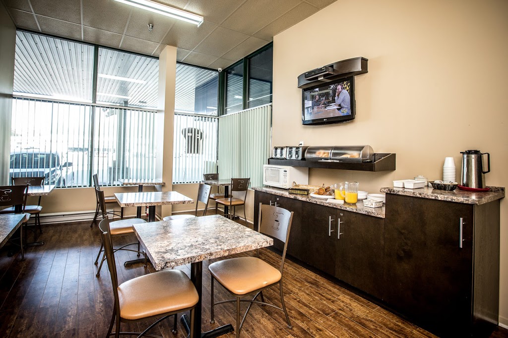 Hôtel Charlemagne | 115 Boulevard Celine-Dion, Charlemagne, QC J5Z 4P8, Canada | Phone: (450) 582-5933