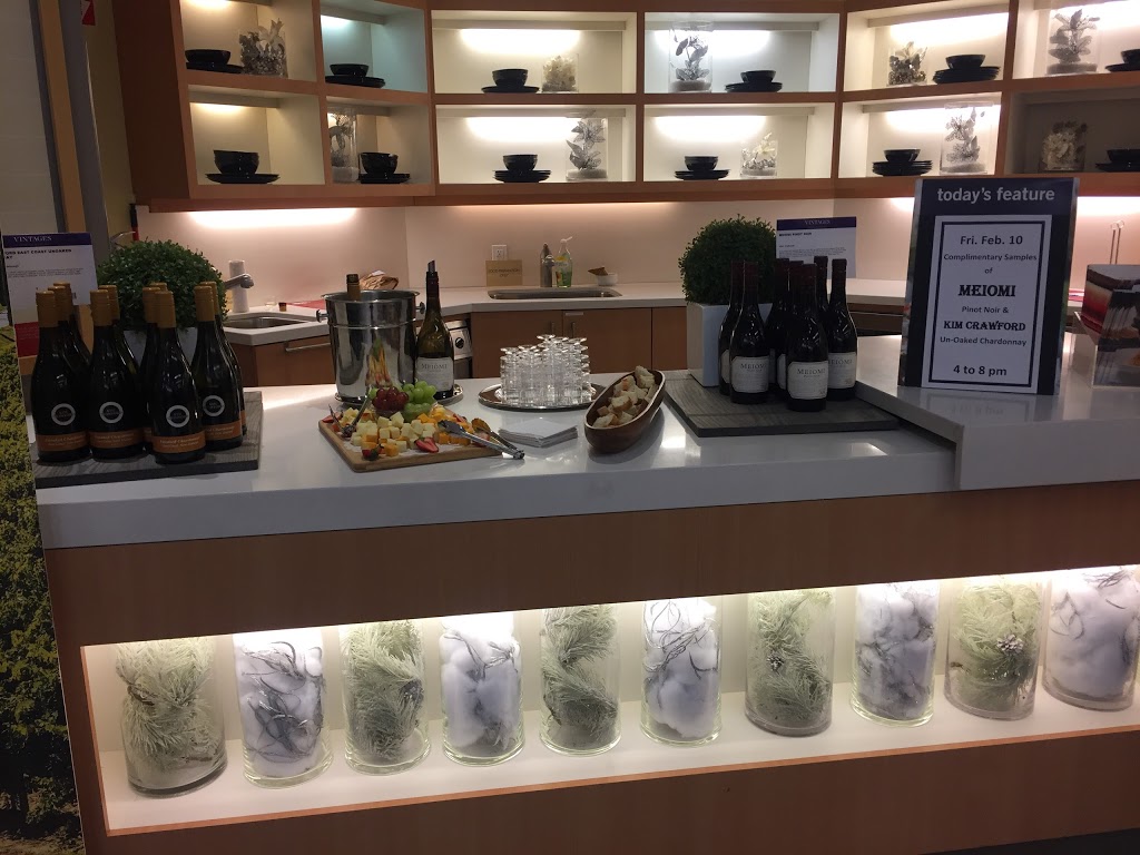LCBO | 321 Cornwall Rd Unit C120, Oakville, ON L6J 7Z5, Canada | Phone: (905) 845-8100