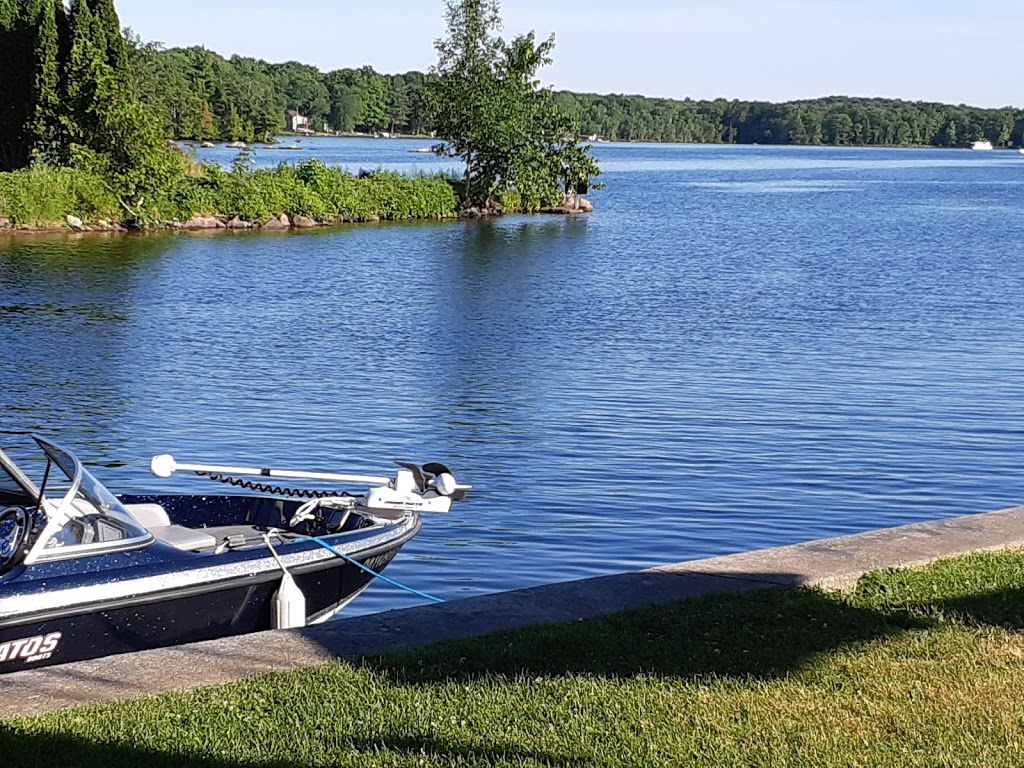 Mainstreet Landing | 1939 Lakehurst Rd, Buckhorn, ON K0L 1J0, Canada | Phone: (705) 657-9094