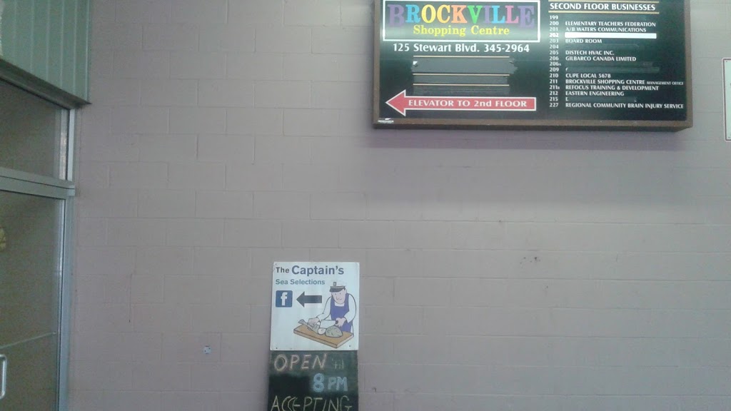 Brockville Shopping Centre | 125 Stewart Blvd, Brockville, ON K6V 4W5, Canada | Phone: (613) 640-2964