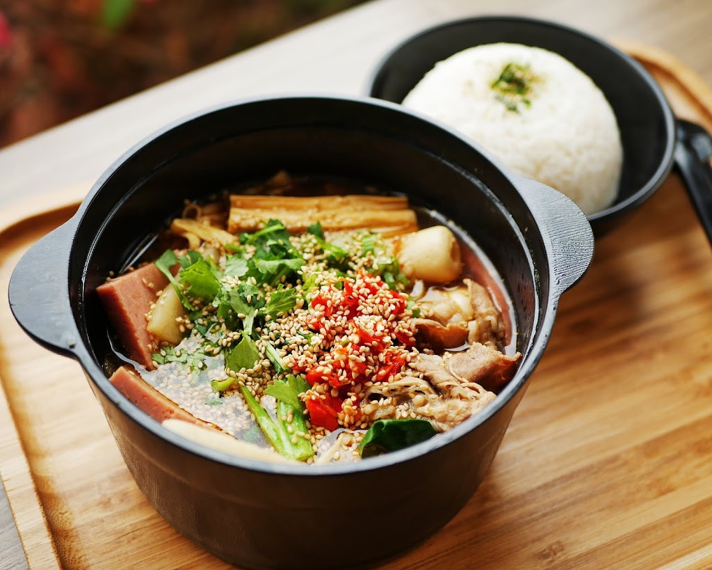 烫WORLD 麻辣烫 | 6290 East Blvd, Vancouver, BC V6M 3V7, Canada | Phone: (604) 266-0458