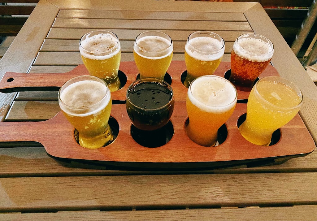 Big Rig Kitchen & Brewery - Richmond Hill | 125 York Blvd #135, Richmond Hill, ON L4B 3J6, Canada | Phone: (905) 707-6777