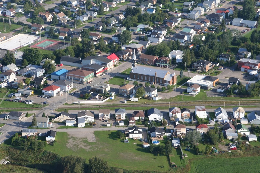 Guichet Desjardins - Centre de services dHébertville-Station | 5 Rue Notre Dame, Hébertville-Station, QC G0W 1T0, Canada | Phone: (800) 361-5121