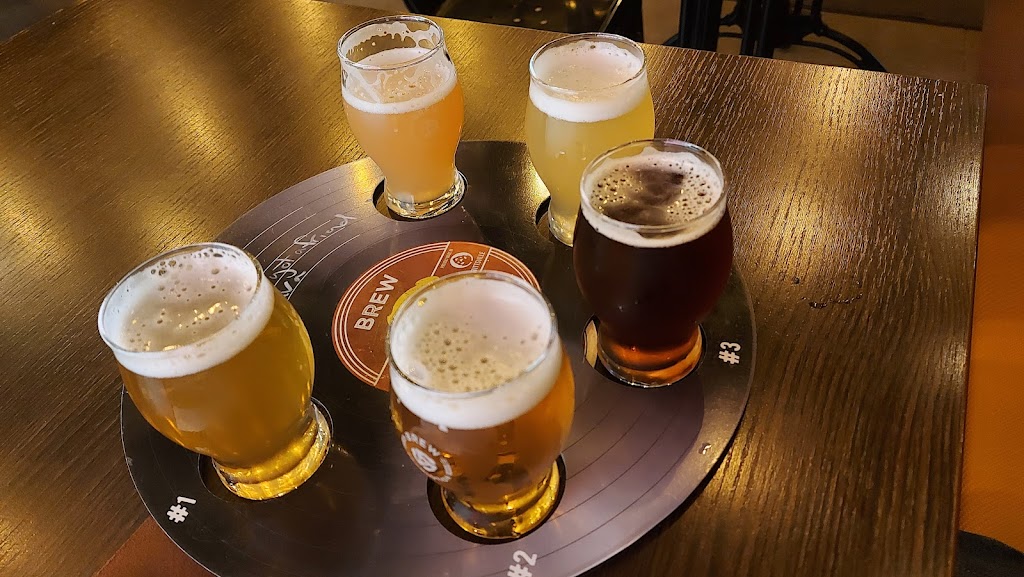 Brew Revolution | 6081 Hazeldean Rd, Stittsville, ON K2S 1B9, Canada | Phone: (613) 672-2739