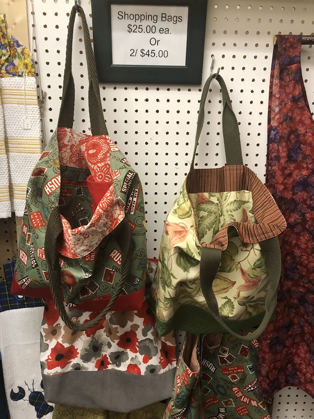Coastal Queens Crafts | 8100 Nova Scotia Trunk 3, Port Mouton, NS B0T 1T0, Canada | Phone: (902) 947-3140