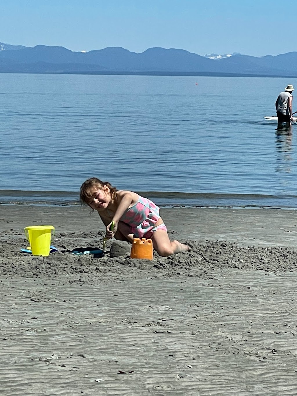 The Breakers Beachfront Resort | 8940 Clarkson Ave, Black Creek, BC V9J 1B1, Canada | Phone: (250) 337-5411
