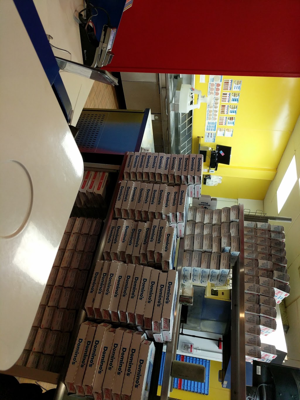 Dominos Pizza | 15480 Boul de Pierrefonds, Pierrefonds, QC H9H 4K3, Canada | Phone: (514) 696-5555