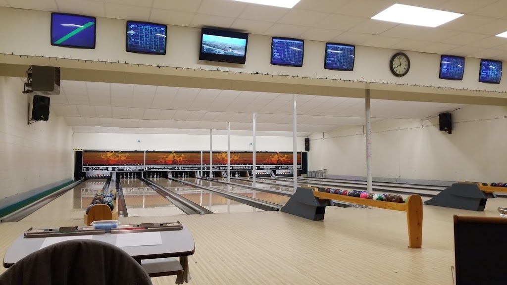 Copperhill Lanes & Lounge Ltd | 404 Lapworth St, Princeton, BC V0X 1W0, Canada | Phone: (250) 295-6500