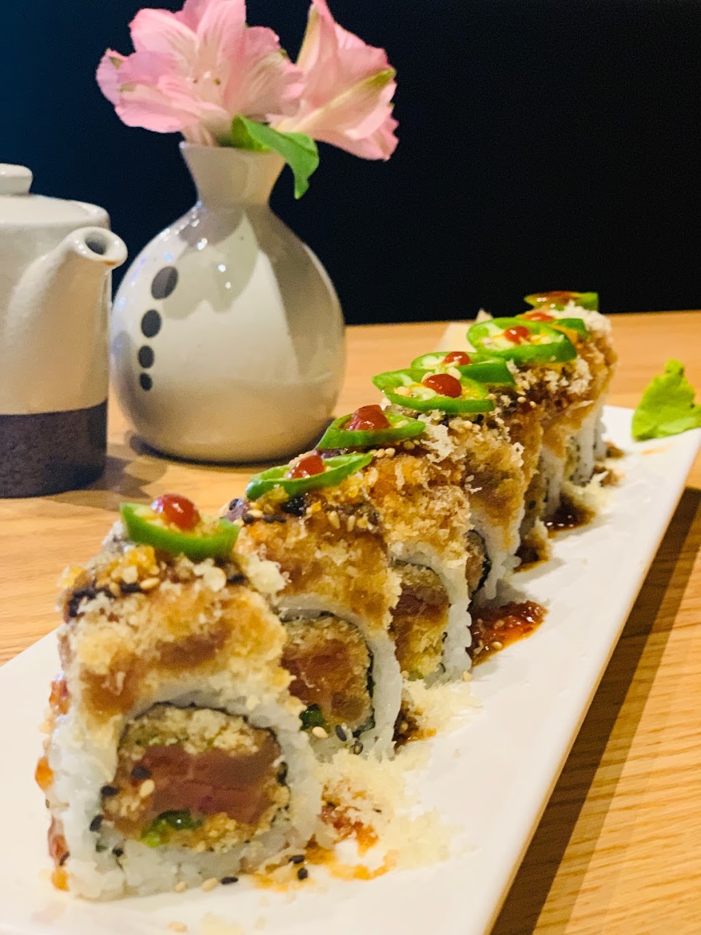 Soleilki Japanese Fusion kitchen +Bar | 10828 82 Ave NW, Edmonton, AB T6E 2B3, Canada | Phone: (780) 761-2720
