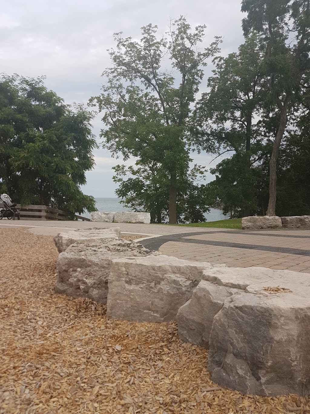 South Shell Park | 3376 Lakeshore Rd W, Oakville, ON L6L 6S6, Canada