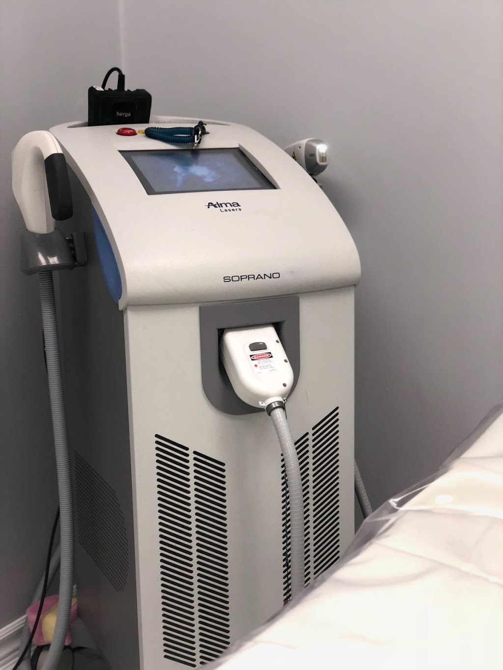 The Paris Laser Clinic | 10970 Bramalea Rd, Brampton, ON L6R 0C1, Canada | Phone: (647) 327-2747