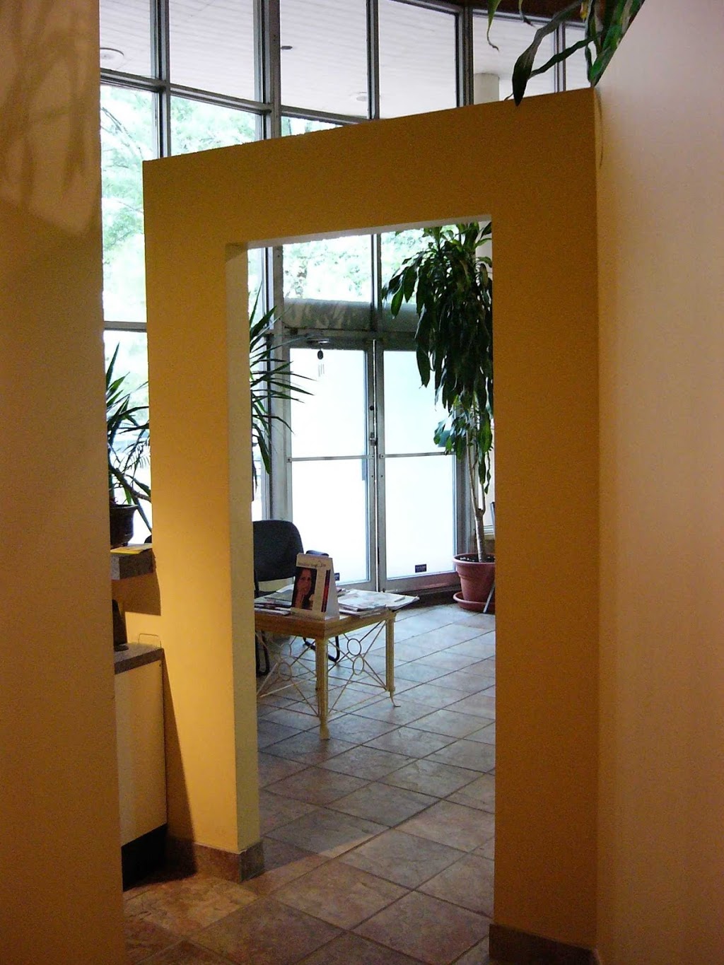Promenade Court Dental | 2233 Hurontario St, Mississauga, ON L5A 2E9, Canada | Phone: (905) 273-7100
