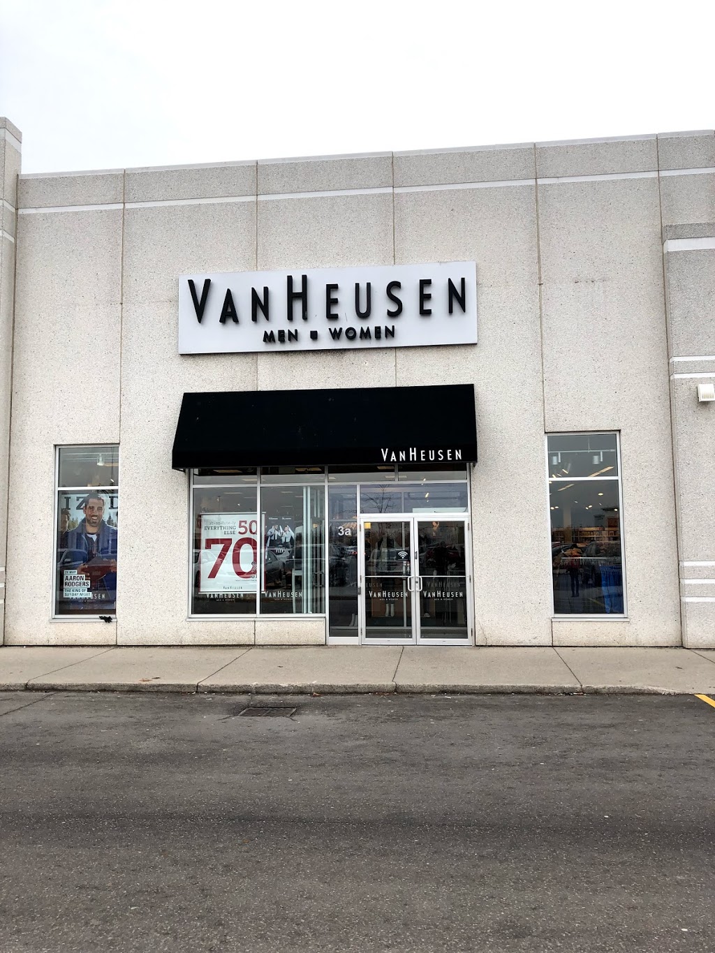 Van Heusen - 775 Britannia Rd W, Mississauga, ON L5V 2Y1, Canada