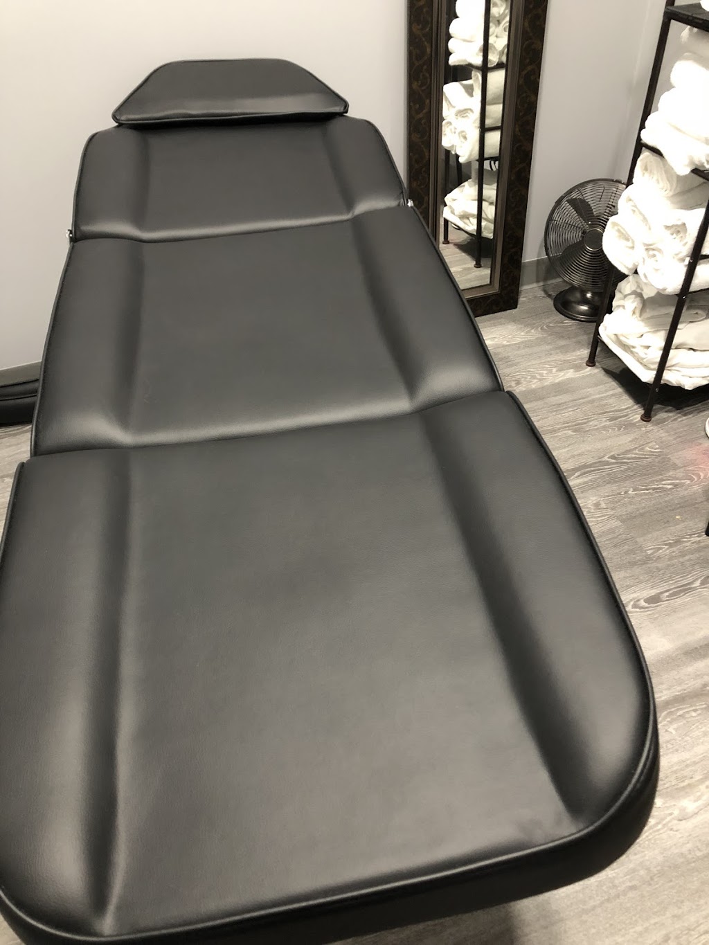 Bare it all Sugaring | 4465 Suzanna Cres SW, Edmonton, AB T6X 0Y5, Canada | Phone: (780) 893-0678