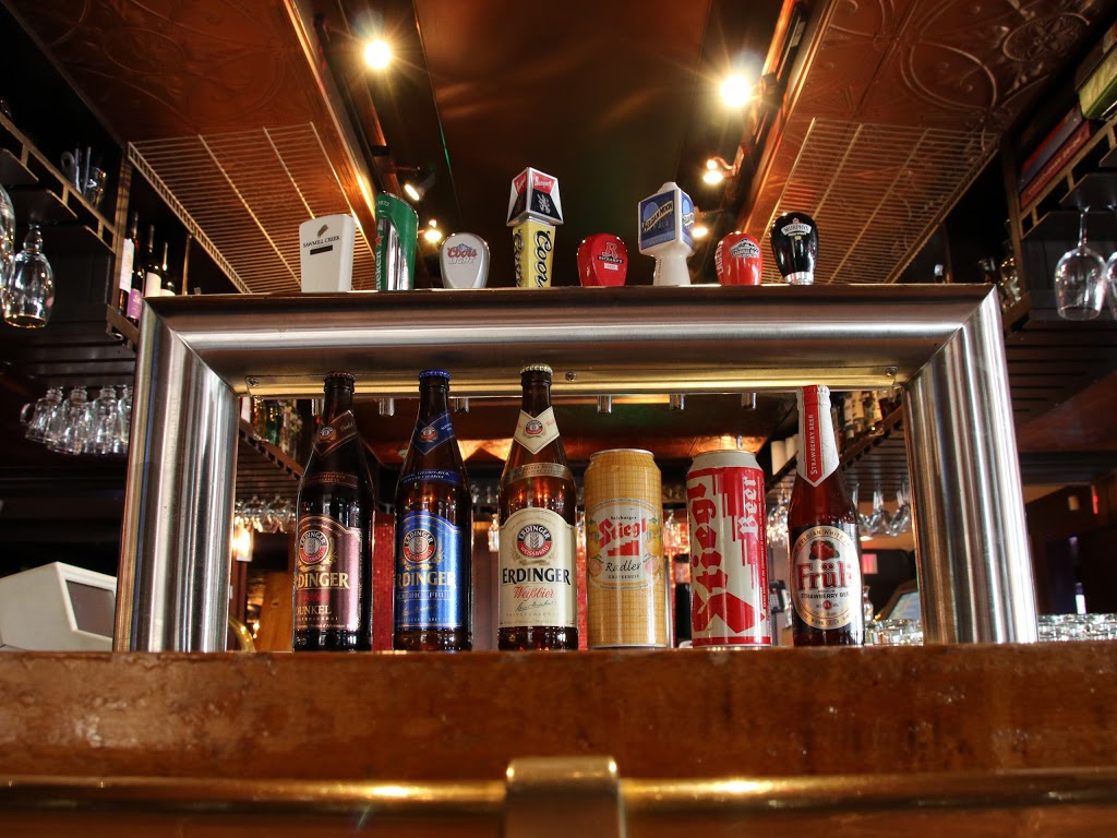 Pony Corral Restaurant & Bar (Grant Park) | 400 Wilton St, Winnipeg, MB R3M 3W1, Canada | Phone: (204) 475-4464