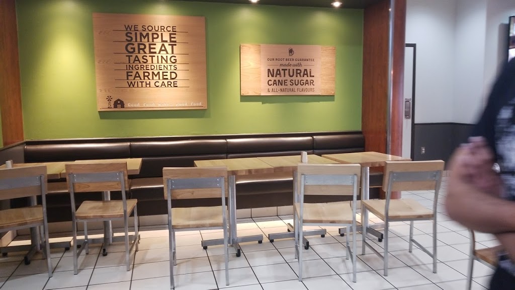 A&W Canada | 597 Bay Ave S, Fort QuAppelle, SK S0G 1S0, Canada | Phone: (306) 332-6371