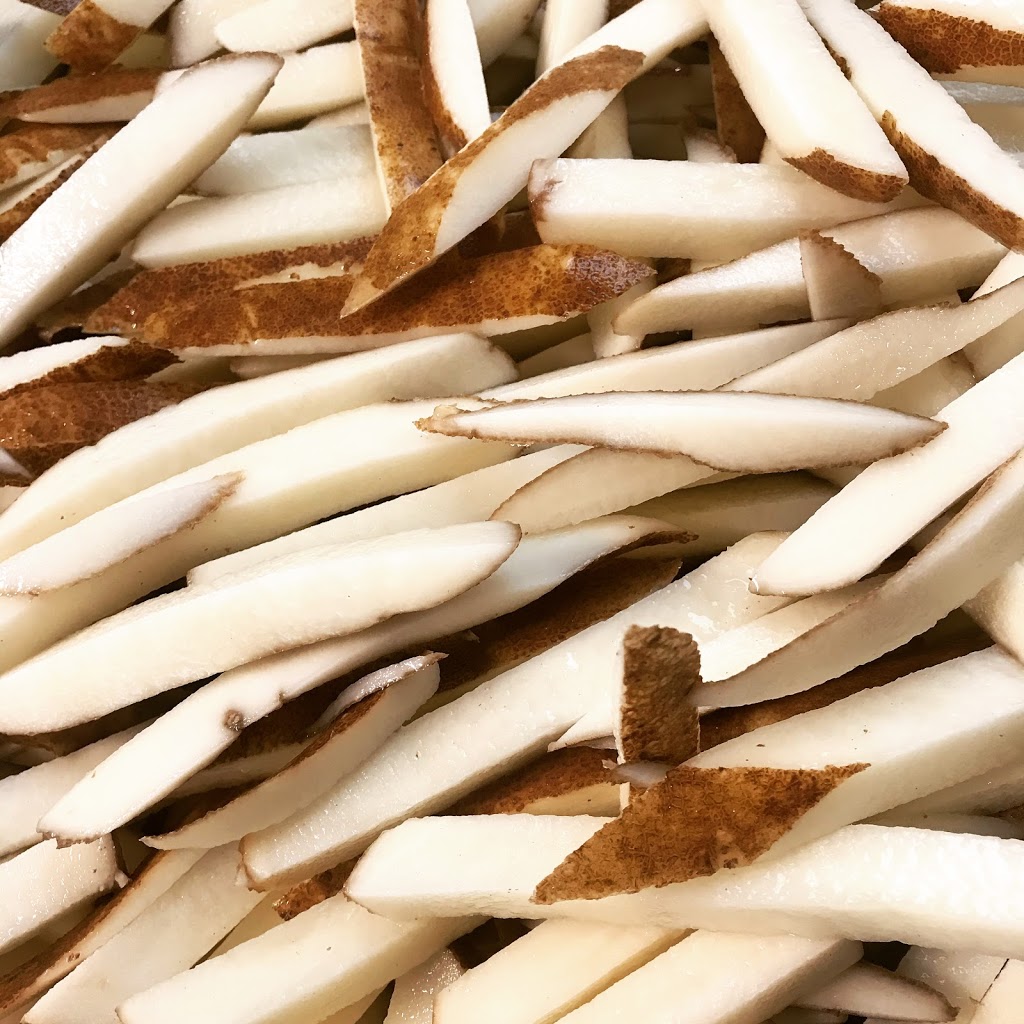 Finns Fresh Cut Fries and Poutine | 135 Queen St W, Elmvale, ON L0L 1P0, Canada | Phone: (705) 443-1537
