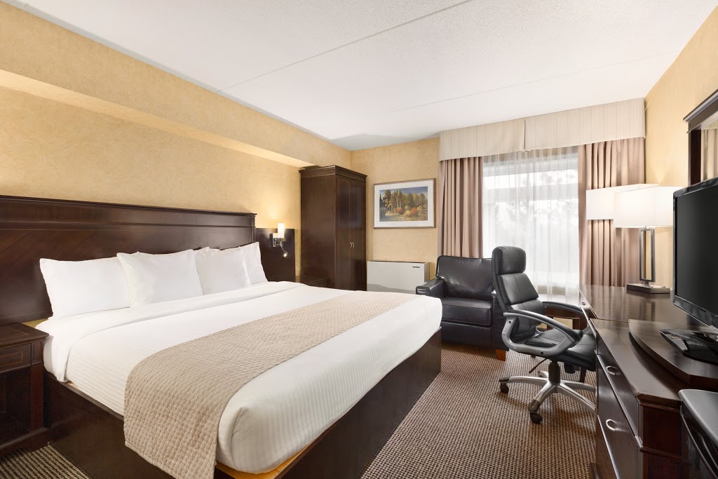 Days Inn by Wyndham Toronto West Mississauga | 4635 Tomken Rd, Mississauga, ON L4W 1J9, Canada | Phone: (905) 238-5480