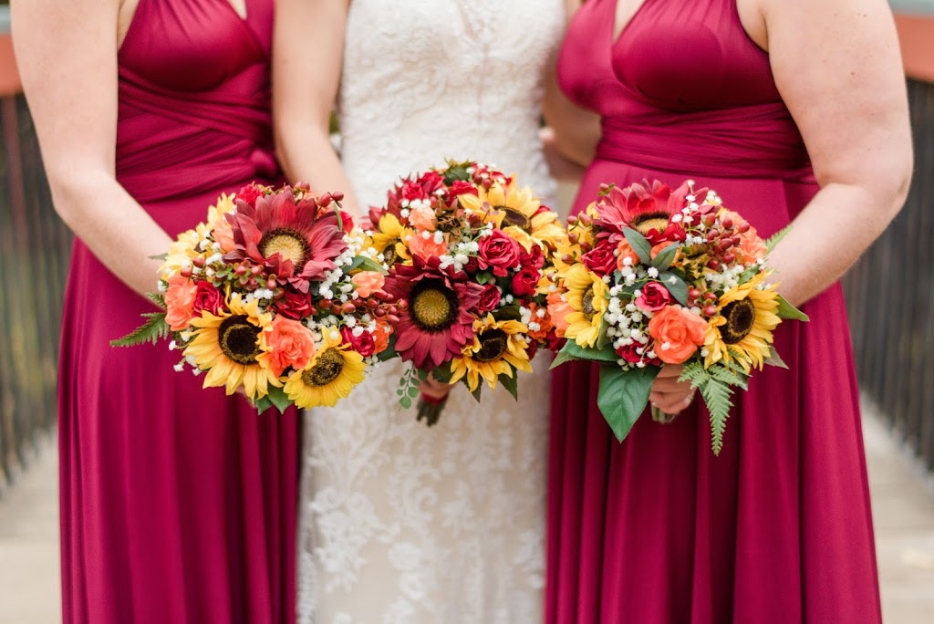 Two Buds Floral Artistry | 5361 75 Street NW, Edmonton, AB T6E 0W4, Canada | Phone: (780) 905-7052