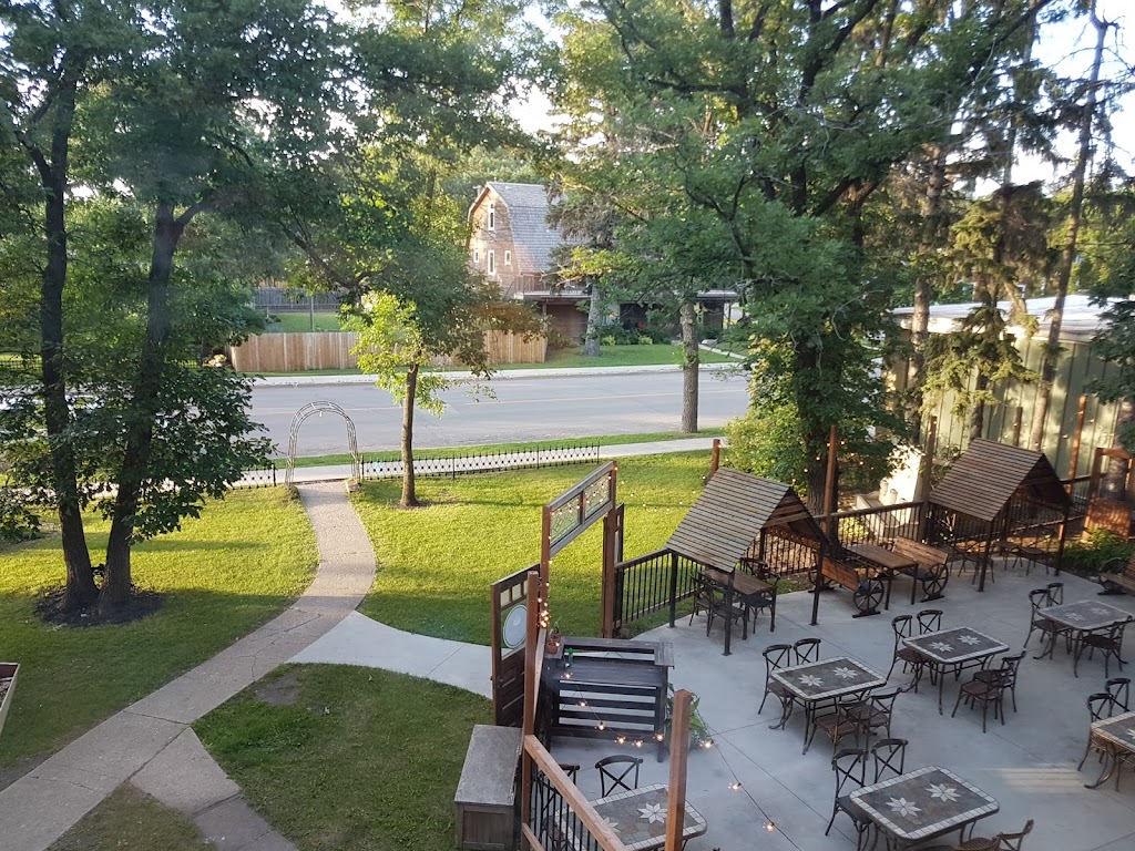 Bella’s Castle | 572 Stephen St, Morden, MB R6M 1R7, Canada | Phone: (204) 823-0810