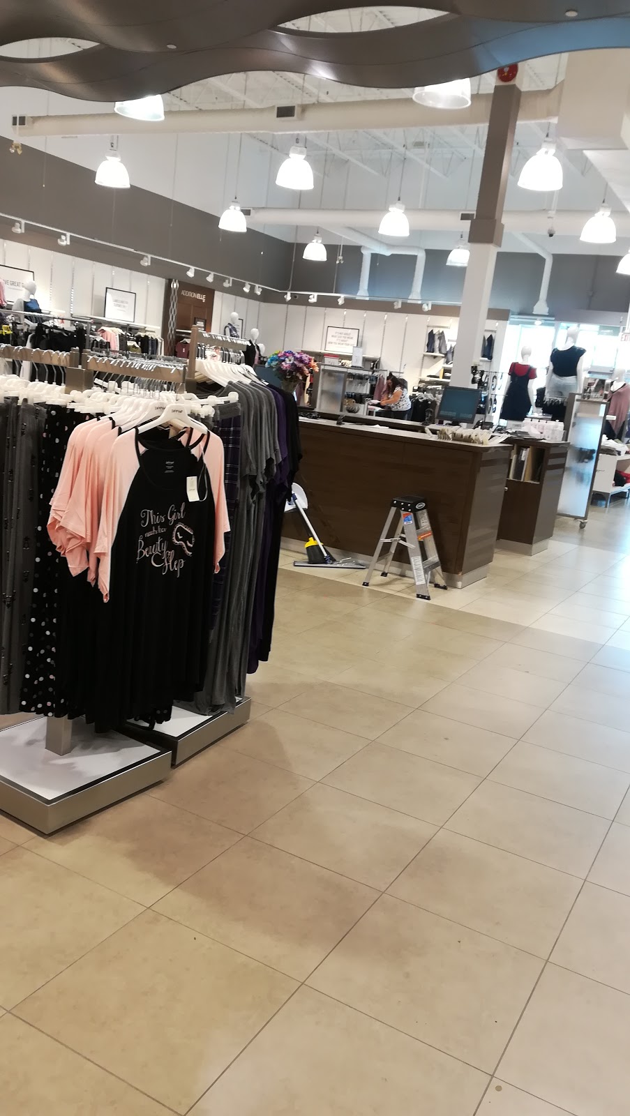 Addition Elle | 1585 Kenaston Blvd Unit J10, Winnipeg, MB R3P 2N3, Canada | Phone: (204) 488-2857