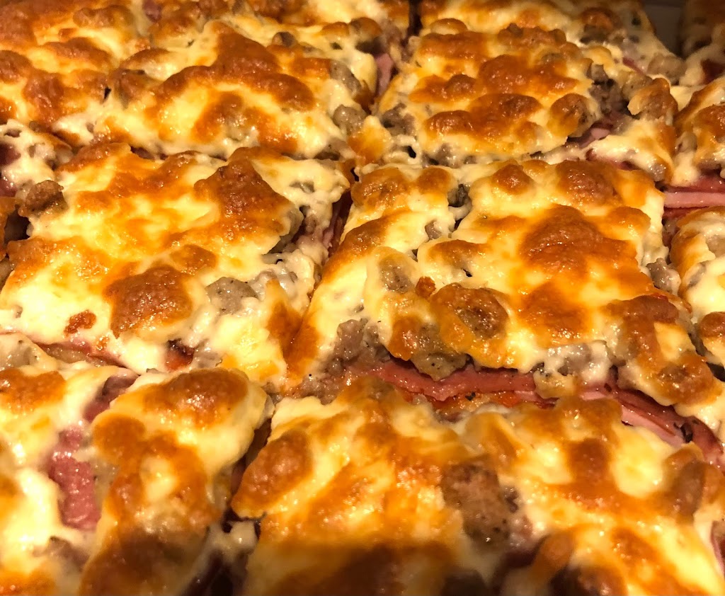 Royal Pizza - Seton | 3775 202 Ave SE Unit 150, Calgary, AB T3M 2L3, Canada | Phone: (587) 330-3227