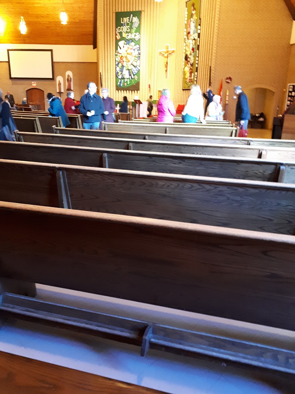 Corpus Christi Catholic Church | 404 Northmount Pl NW, Calgary, AB T2K 3P9, Canada | Phone: (403) 274-4349