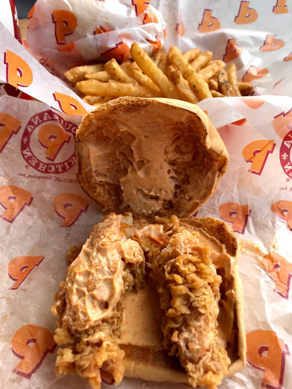 Popeyes | 5985 Mavis Rd Unit 03, Mississauga, ON L5R 3T7, Canada | Phone: (905) 507-3167