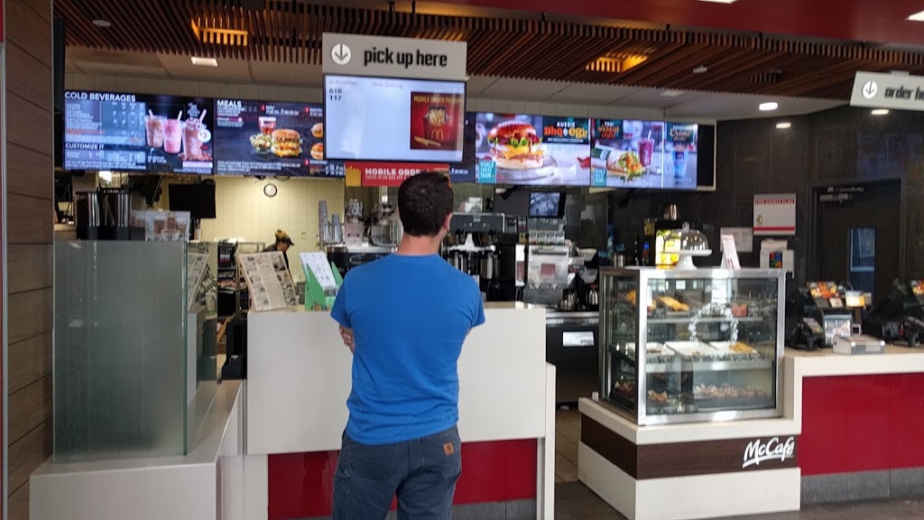 McDonalds | 1074 Wellington Rd, London, ON N6E 1M2, Canada | Phone: (519) 691-1042
