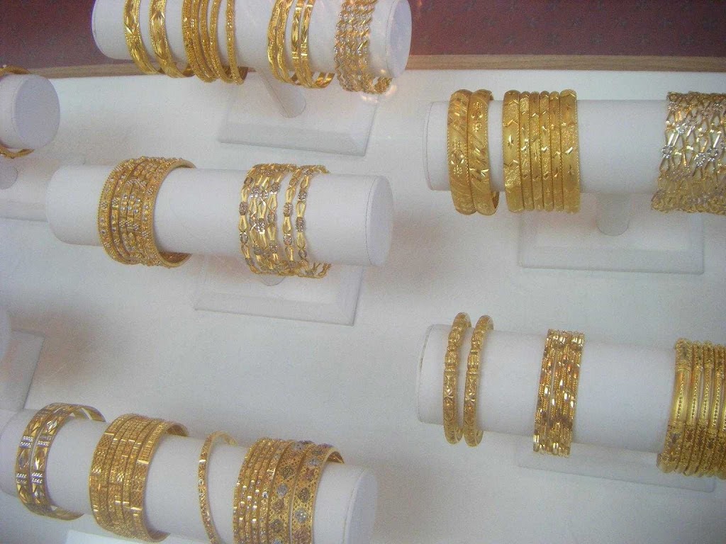 Shivani Jewellers | 7134 Airport Rd, Mississauga, ON L4T 2H1, Canada | Phone: (905) 671-4545