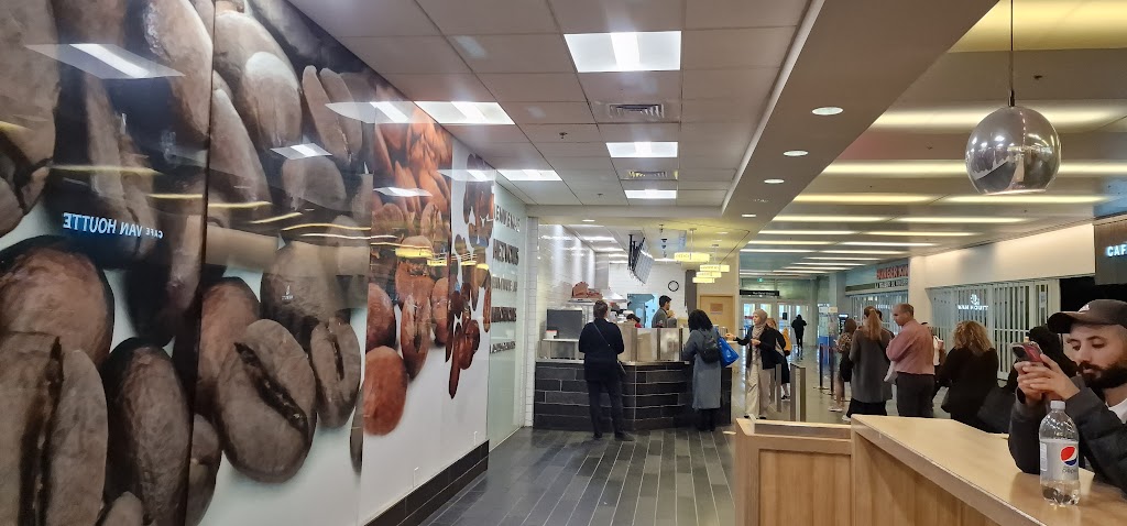 Tim Hortons | 3099 De La, Blvd. de la Concorde E, Laval, QC H7W 4L8, Canada | Phone: (450) 664-2995