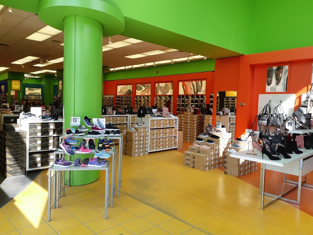 Chaussures Yellow | 1071 Bd Jutras E, Victoriaville, QC G6S 1J1, Canada | Phone: (819) 357-5541