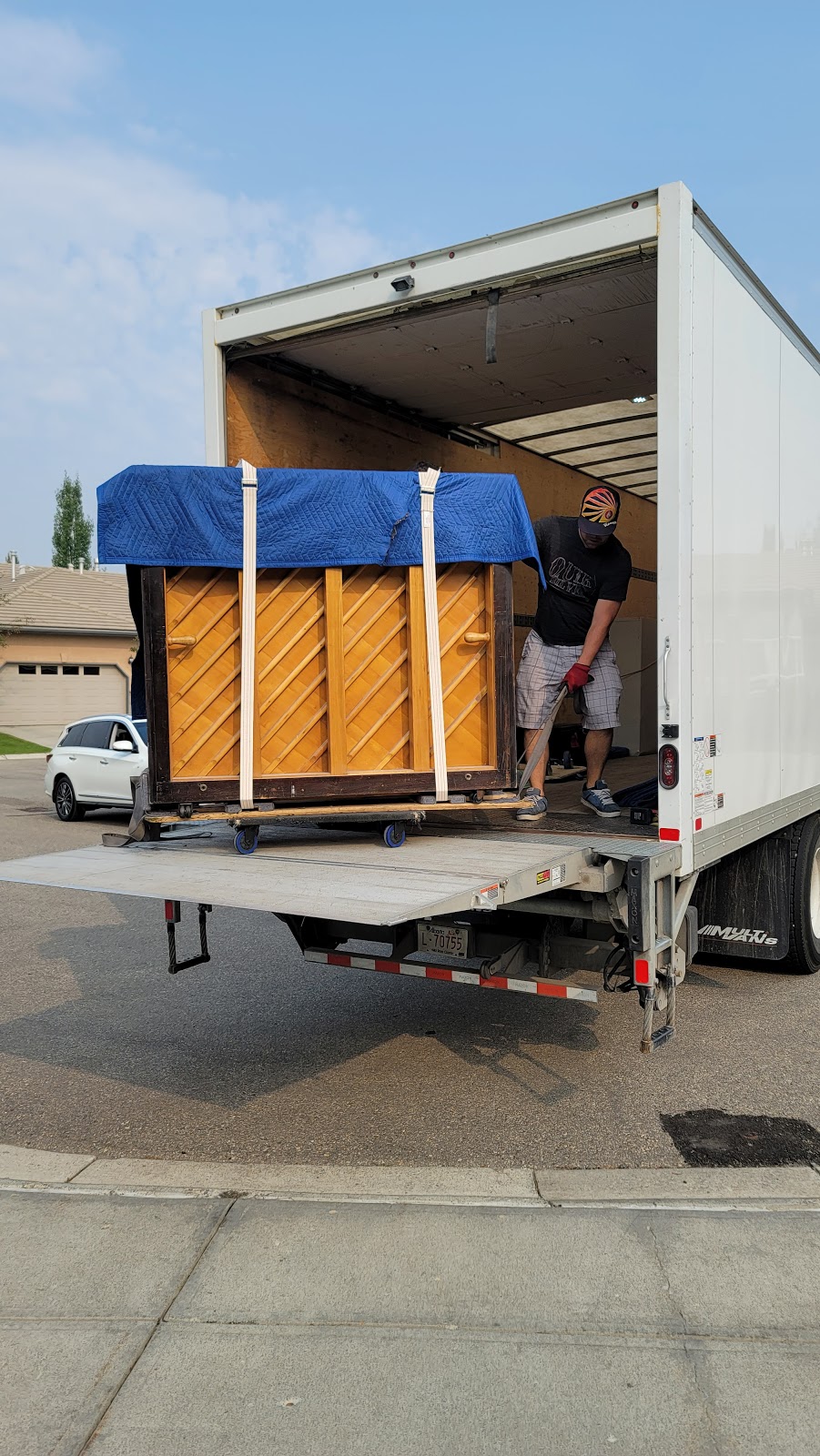 Ready Freddy moving | 522 Cranford Dr SE, Calgary, AB T3M 2L7, Canada | Phone: (403) 700-3082