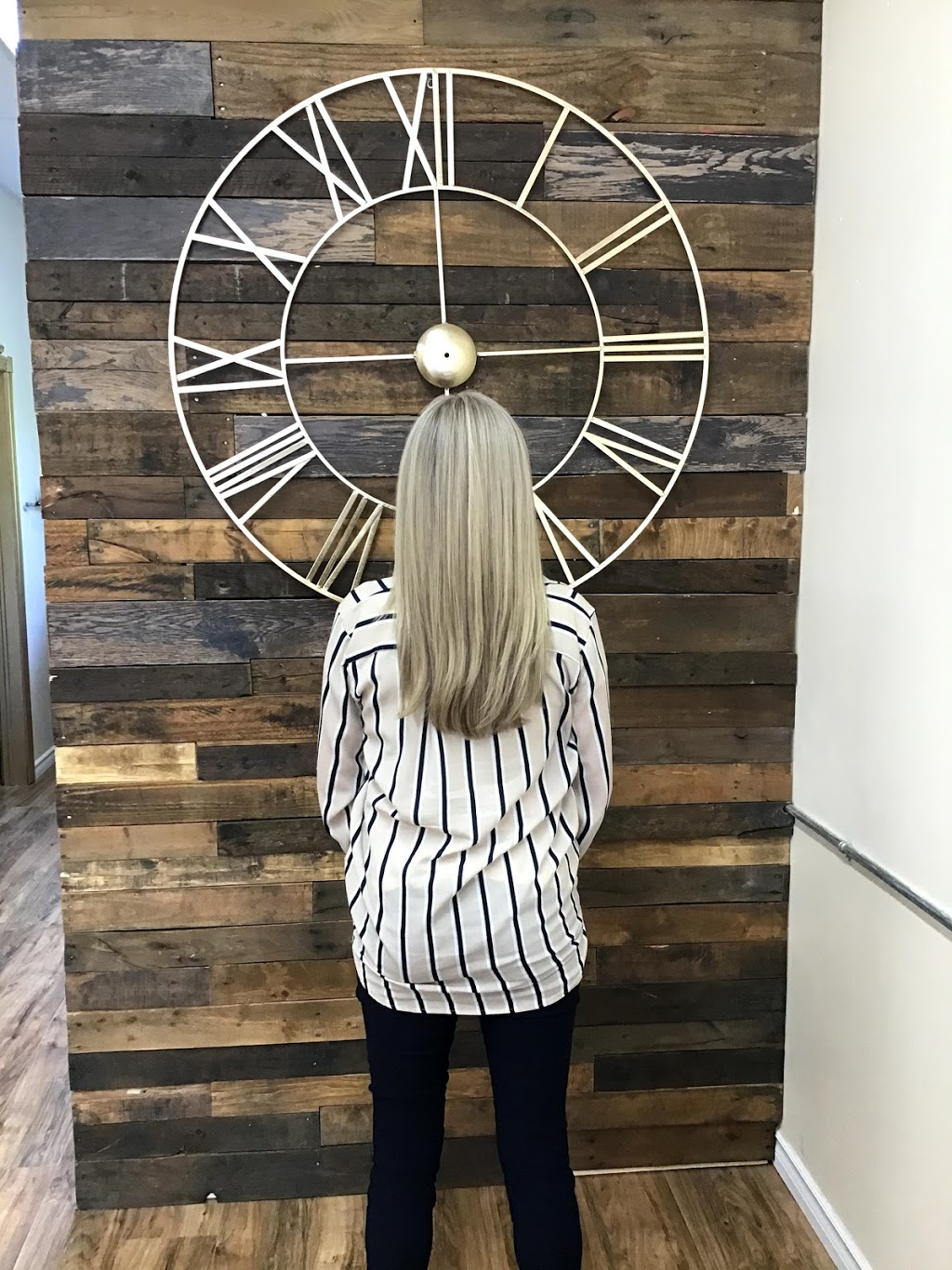 Crown Barber Beauty Midland On | 741 Yonge St, Midland, ON L4R 2E1, Canada | Phone: (705) 245-5000