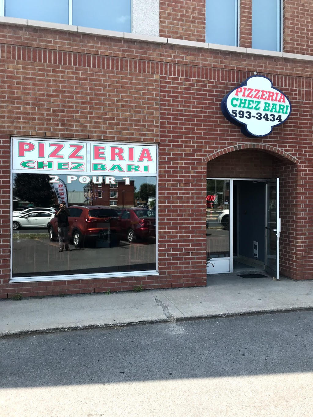 Chez Bari Pizzeria | 900 Boulevard de Périgny, Chambly, QC J3L 1W6, Canada | Phone: (450) 593-3434
