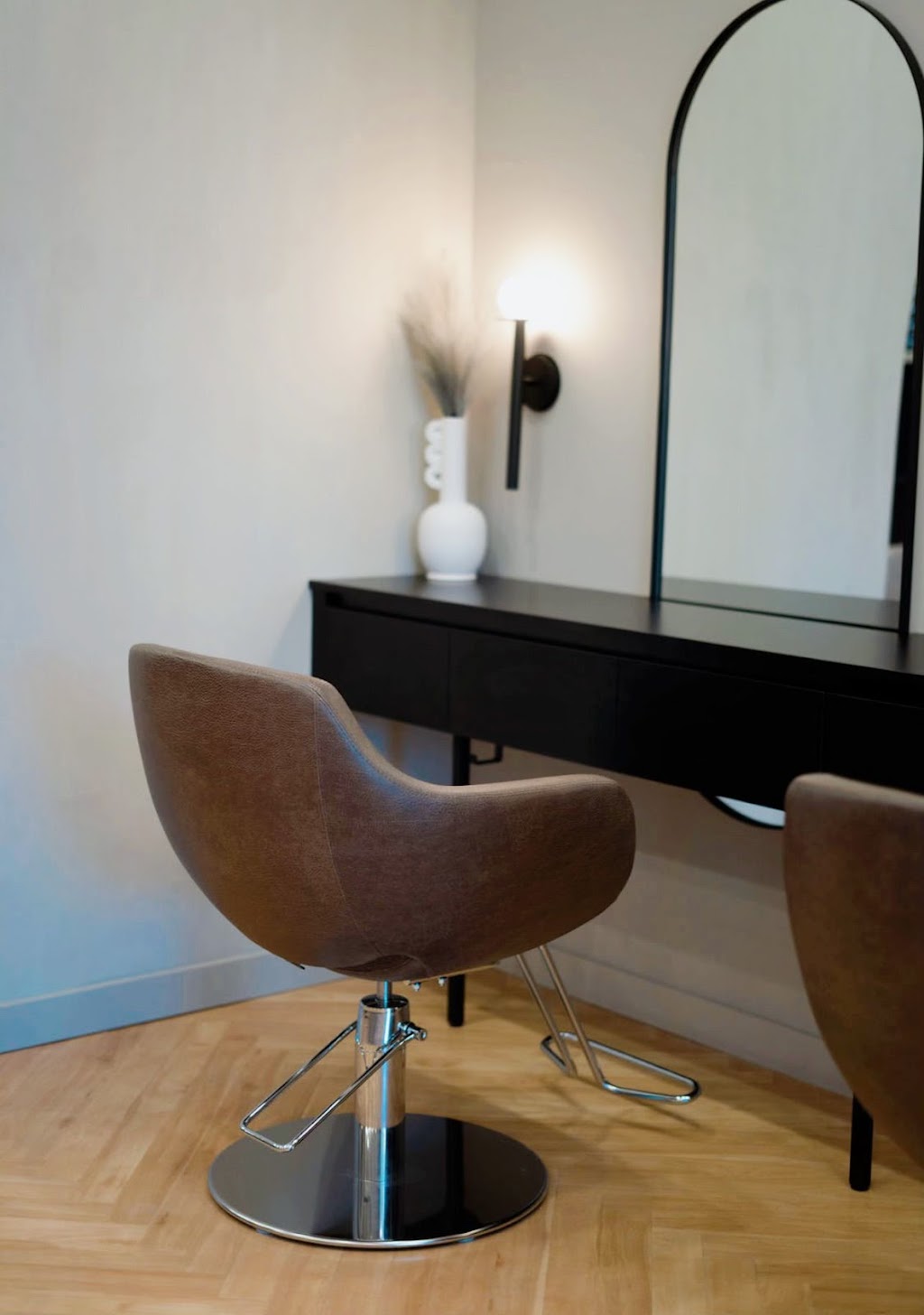 Kroma Salon | 191 Mactaggart Dr, Nobleton, ON L0G 1N0, Canada | Phone: (905) 833-0003