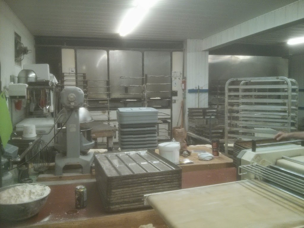 Metro Bakery | 6903 Drummond Rd, Niagara Falls, ON L2G 4P5, Canada | Phone: (905) 356-4566