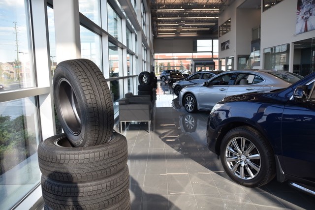 Sterne Acura | 625 St Johns Sideroad, Aurora, ON L4G 0Z7, Canada | Phone: (905) 841-1400