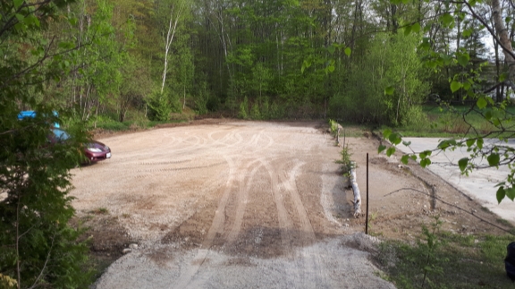 Parking (Sauble Beach) | 612 Bannister Dr, Sauble Beach, ON N0H 2G0, Canada | Phone: (519) 387-2676