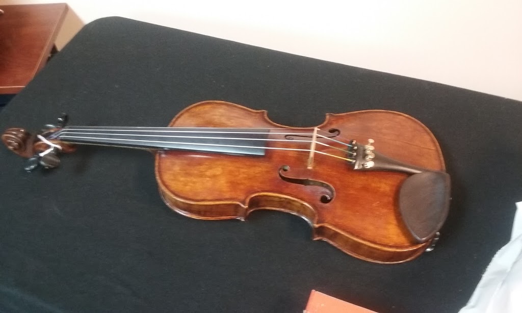 Monacos Violin Shop | 55 Crosspoint Pkwy, Getzville, NY 14068, USA | Phone: (716) 688-8600