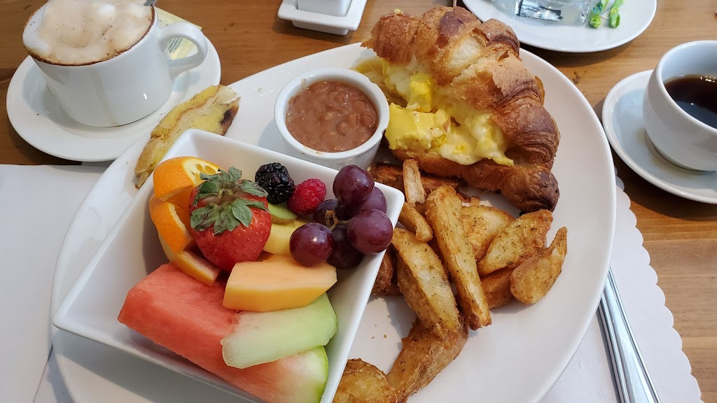 Boulangerie Pâtisserie Canael | 1389 Rue Shefford, Bromont, QC J2L 1E2, Canada | Phone: (450) 534-0244